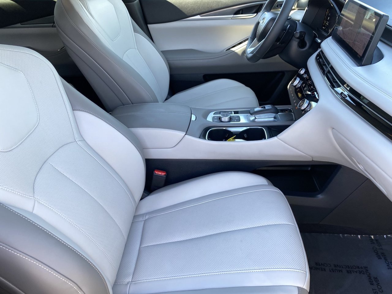 Certified 2027 INFINITI QX60 Luxe w/ Cargo Package FWD image 10