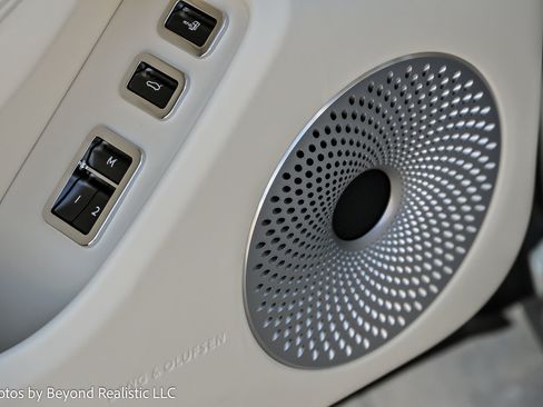 New 2026 Bentley Flying Spur Plug-In Hybrid image 24