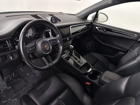Certified 2024 Porsche Macan S w/ Premium Plus Package AWD/4WD image 4