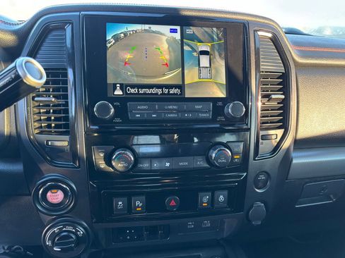 Used 2021 Nissan Titan PRO-4X w/ Pro-4x Convenience Package AWD/4WD image 21