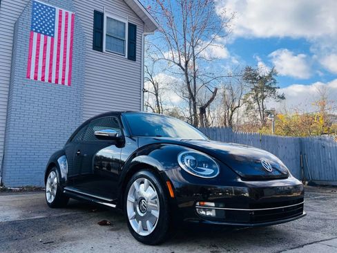 Used 2013 Volkswagen Beetle Turbo image 5