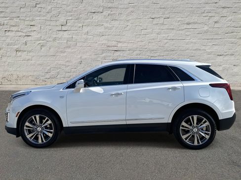 Certified 2025 Cadillac XT5 Premium Luxury image 2