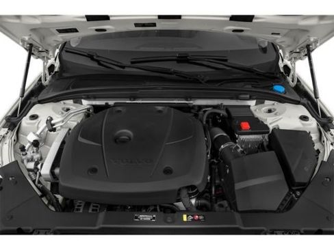 Used 2022 Volvo S60 B5 Momentum w/ Premium Package FWD image 12