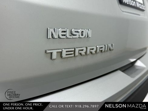 Used 2020 GMC Terrain SLT w/ Preferred Package FWD image 10