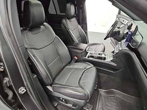 Used 2020 Ford Explorer ST w/ ST Street Pack image 42