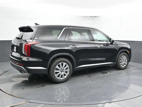 Used 2024 Hyundai Palisade SEL FWD image 3