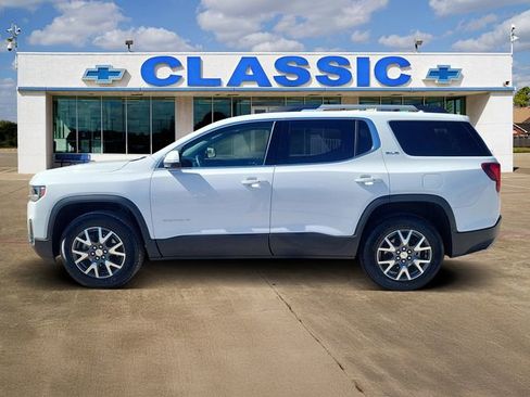 Used 2023 GMC Acadia SLE w/ Driver Convenience Package FWD image 4