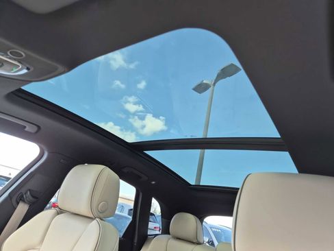 Certified 2025 Audi Q5 2.0T Premium Plus image 18