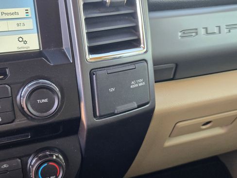 Used 2017 Ford F250 XLT w/ XLT Value Package image 21