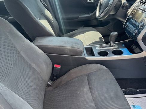 Used 2015 Nissan Altima 2.5 S w/ Power Driver Seat Package FWD image 9