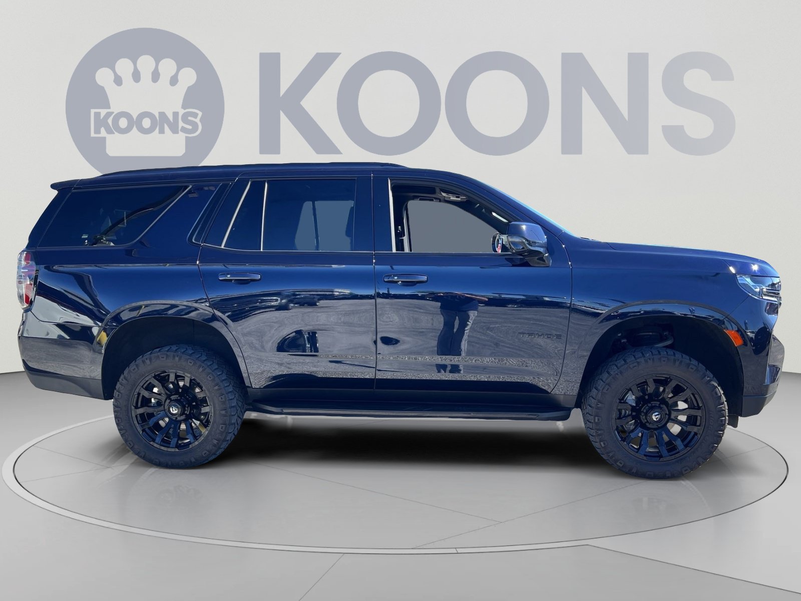 Used 2021 Chevrolet Tahoe RST w/ Luxury Package AWD/4WD image 8