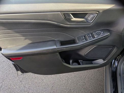 Used 2023 Ford Escape Active AWD/4WD image 9