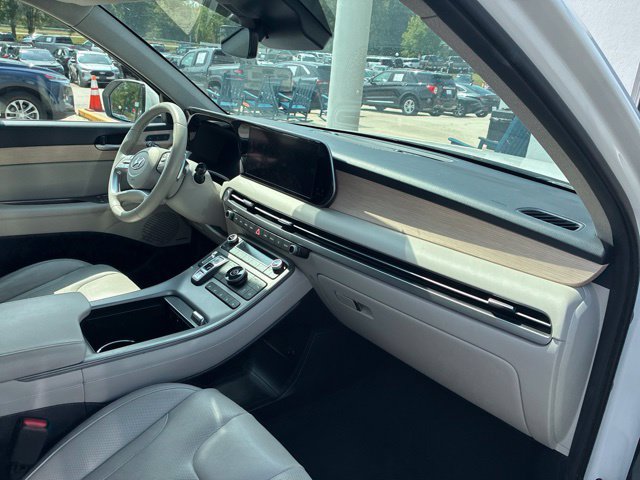 Used 2024 Hyundai Palisade Limited FWD image 30