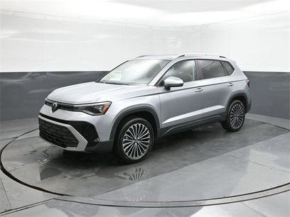 New 2025 Volkswagen Taos SE