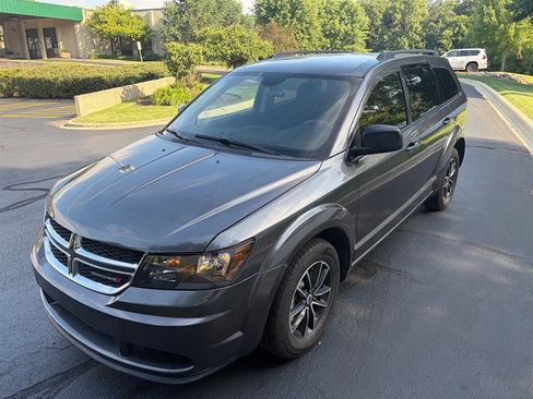 Used 2018 Dodge Journey SE FWD image 32
