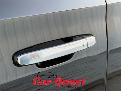 Used 2016 Cadillac Escalade Luxury AWD/4WD image 28