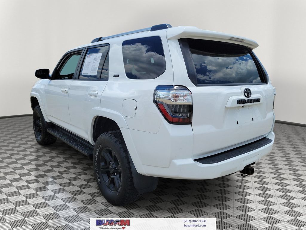 Used 2019 Toyota 4Runner SR5 AWD/4WD image 3