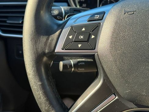 Used 2014 Mercedes-Benz GL 450 4MATIC image 24