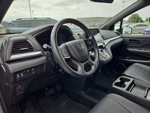 Used 2023 Honda Odyssey Sport image 2