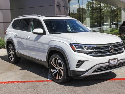 Used 2022 Volkswagen Atlas SEL image 3