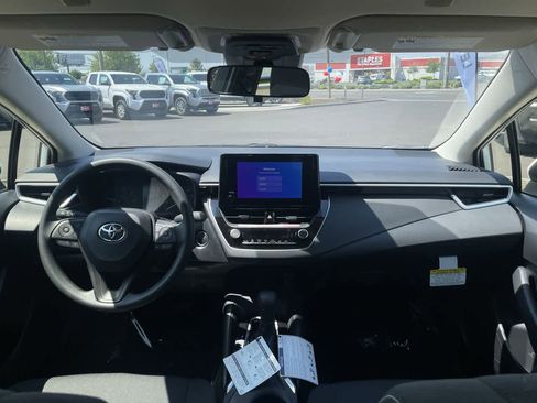 Used 2025 Toyota Corolla LE w/ LE Premium Package image 15