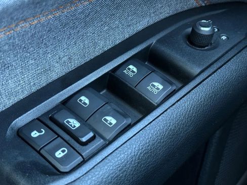 Used 2022 Jeep Compass Sport image 23