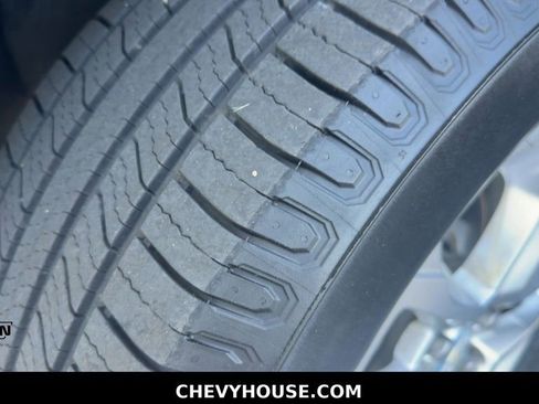 Used 2020 Chevrolet Traverse LT FWD image 29