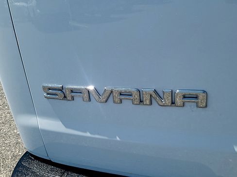 Used 2025 GMC Savana 3500 LT w/ LT Preferred Equipment Group RWD image 25