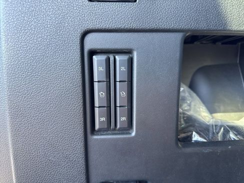 Used 2020 Ford Expedition Platinum image 10