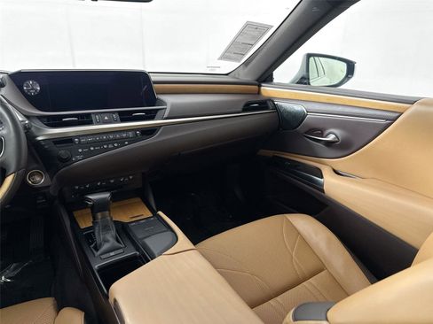 Used 2019 Lexus ES 350 Ultra Luxury image 33