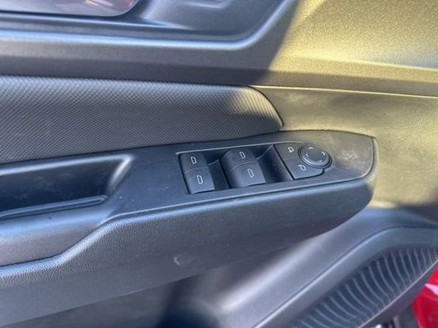 New 2026 Chevrolet Equinox EV LT image 13