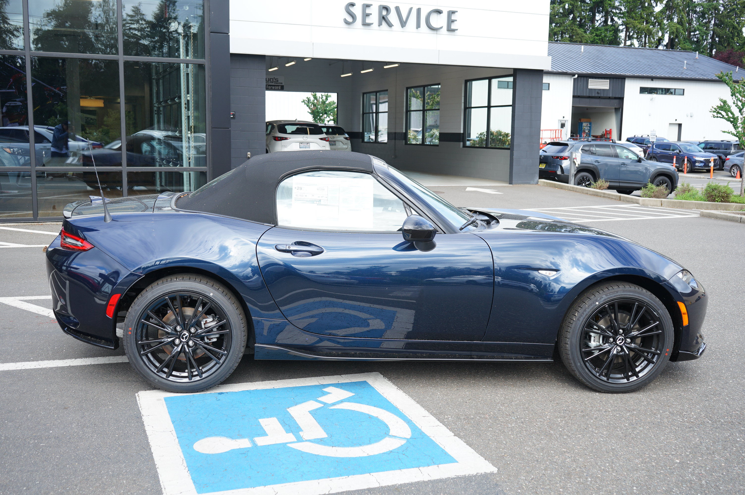 New 2026 MAZDA MX-5 Miata Club w/ Interior Package RWD image 2