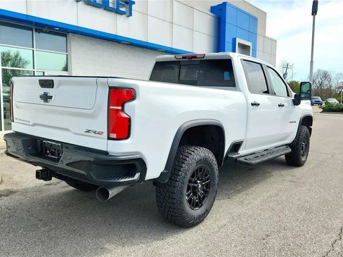 New 2026 Chevrolet Silverado 2500 ZR2 image 7