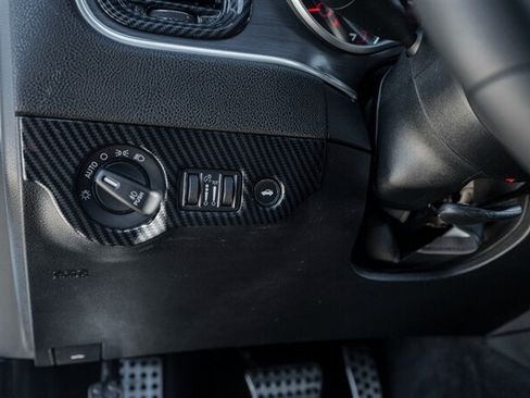 Used 2018 Dodge Charger R/T Scat Pack RWD image 23