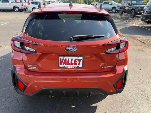 Used 2025 Subaru Crosstrek 2.5i Premium AWD/4WD image 6