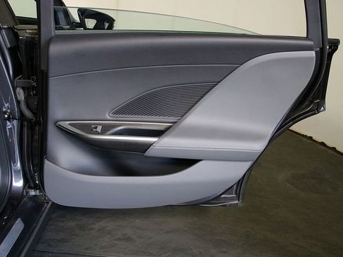 Used 2024 Lucid Air Touring image 34