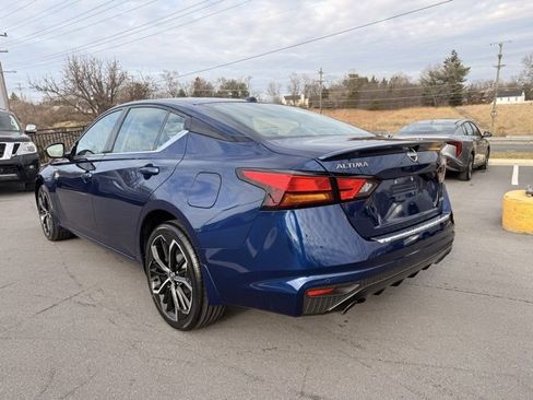 Certified 2023 Nissan Altima 2.5 SR image 7