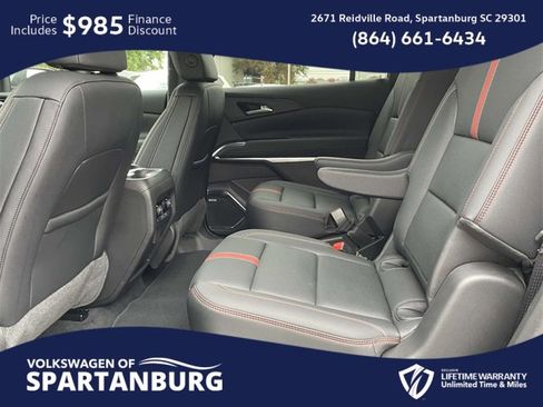 Used 2024 Chevrolet Traverse RS image 13