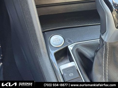 Used 2022 Volkswagen Tiguan SE R-Line image 8
