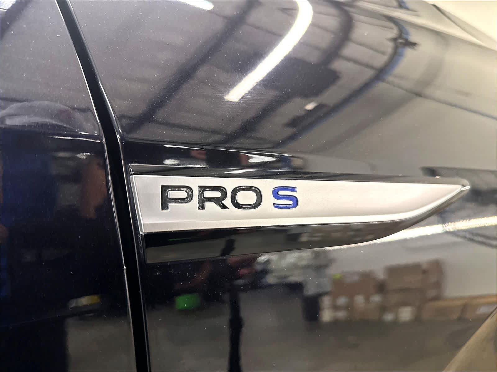 Used 2025 Volkswagen ID.4 Pro S RWD image 28