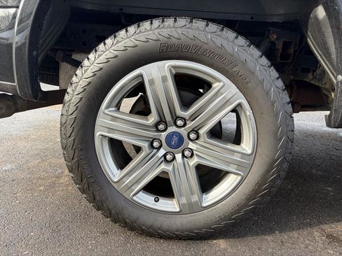 Used 2018 Ford F150 XLT w/ Equipment Group 302A Luxury image 21