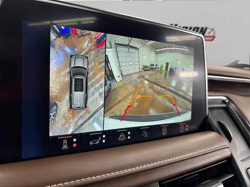 Used 2024 Chevrolet Tahoe High Country w/ Advanced Technology Package image 39