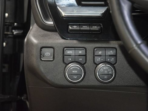 Used 2024 Chevrolet Silverado 2500 High Country w/ High Country Premium Package AWD/4WD image 39