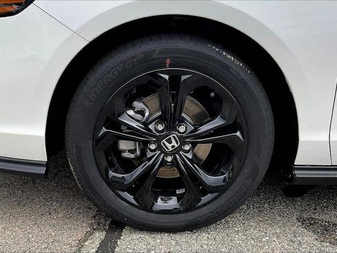 New 2025 Honda Accord SE image 7