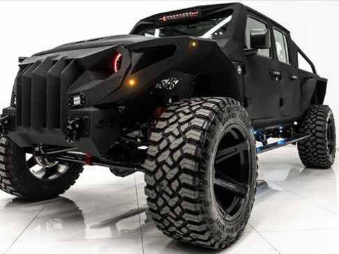 Used 2025 Jeep Gladiator Sport image 25