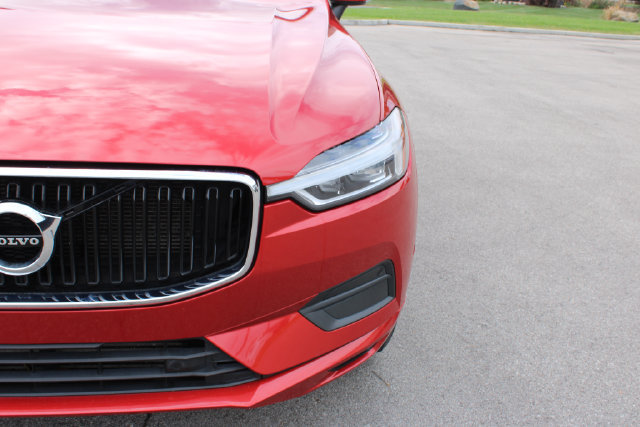 Used 2018 Volvo XC60 T6 Momentum w/ Convenience Package AWD/4WD image 40