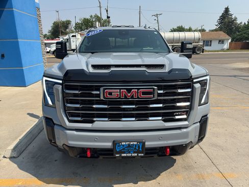 Used 2025 GMC Sierra 3500 AT4 w/ AT4 Premium Plus Package AWD/4WD image 3