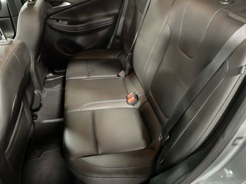 Used 2025 Buick Encore GX Sport Touring image 10