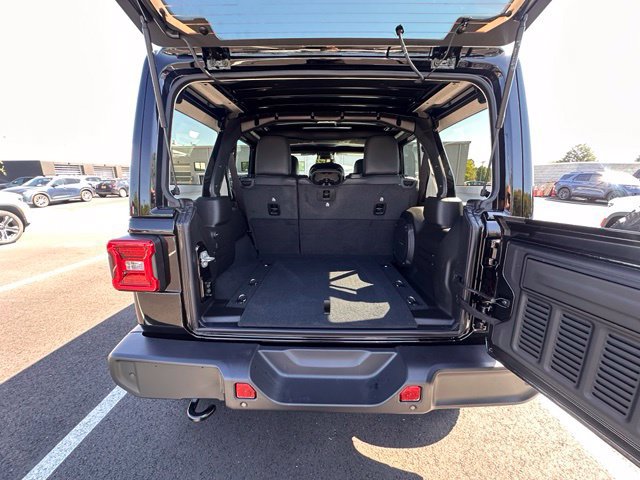 New 2027 Jeep Wrangler Unlimited Sahara AWD/4WD image 6