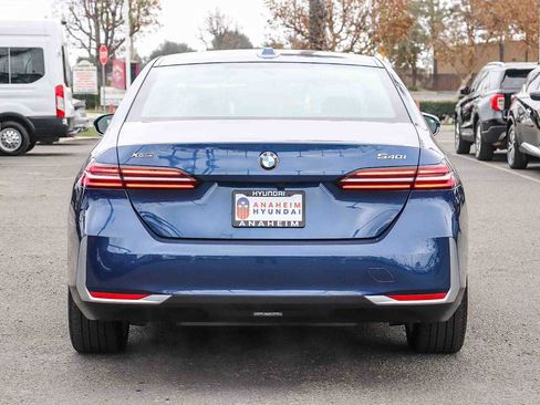 Used 2024 BMW 540i xDrive 540i xDrive w/ Premium Package image 7